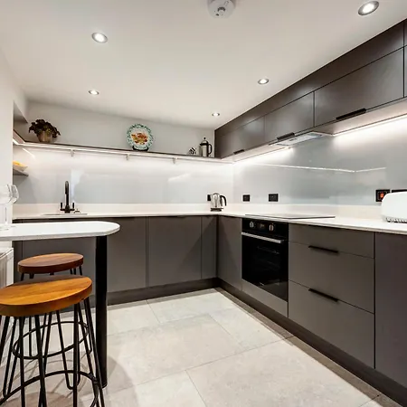 Croft House Апартаменты Bentham