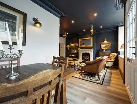 Croft House Апартаменты