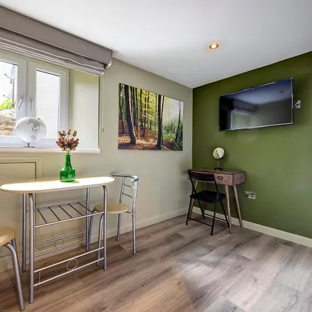 Croft House Apartman *